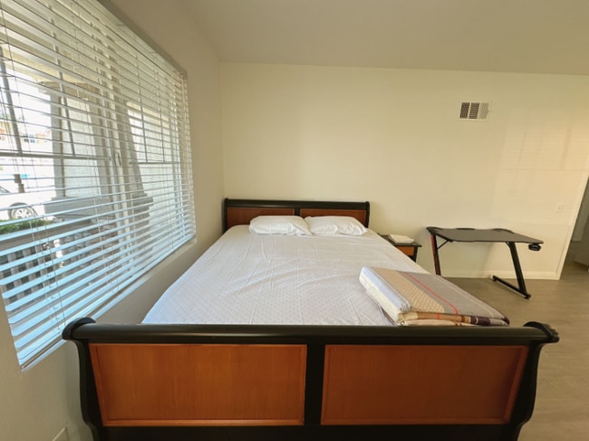 Photo - 13703 Turf Paradise St