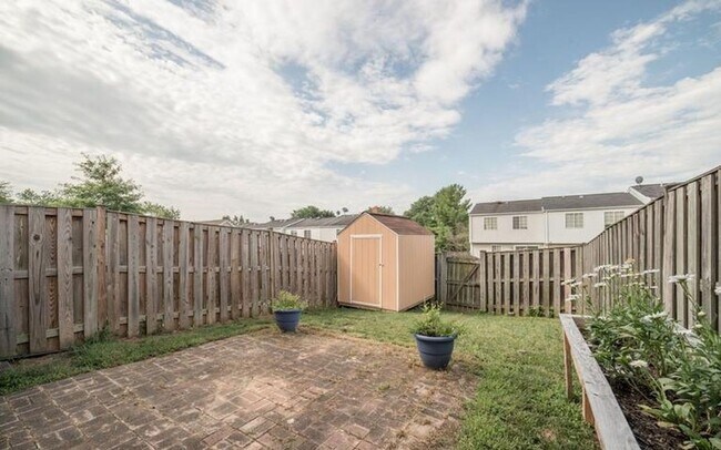 Photo - Well maintained 3 bedroom townhouse in established Frederick community ready early May!