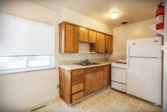 Photo - 309 N Shields St Unit 05