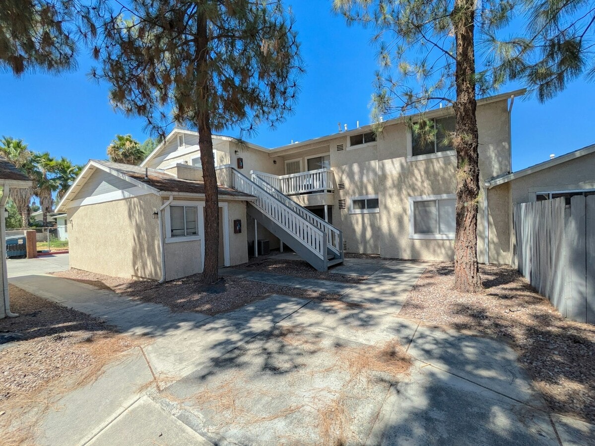 Photo - 955 W Devonshire Ave Unidad B