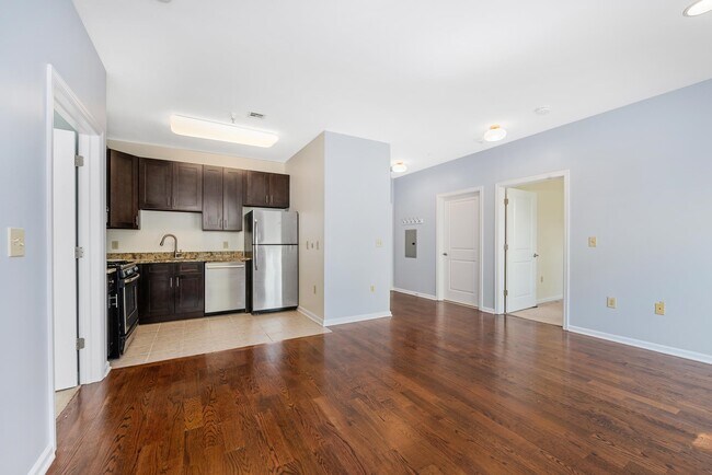 Photo - 71 North St Unidad 204