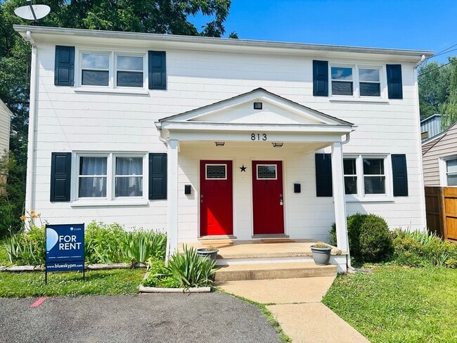 Building Photo - 813 Montrose Ave