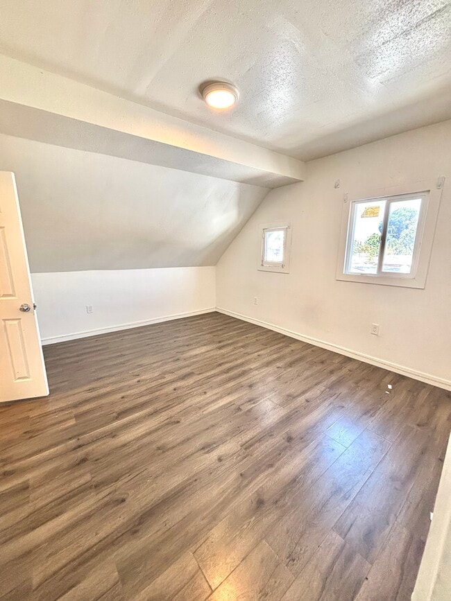 Photo - 4059 Brighton Ave