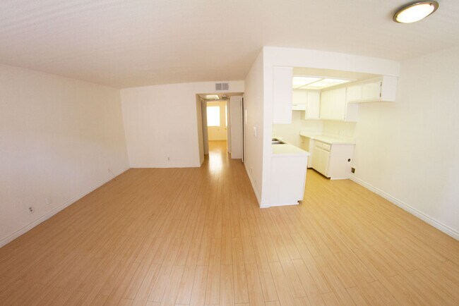 158 N Normandie Ave