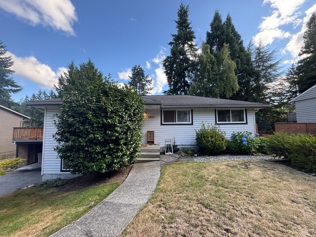 Building Photo - Newly Remodeled 2BR/1BA Lower-Level Unit Rental