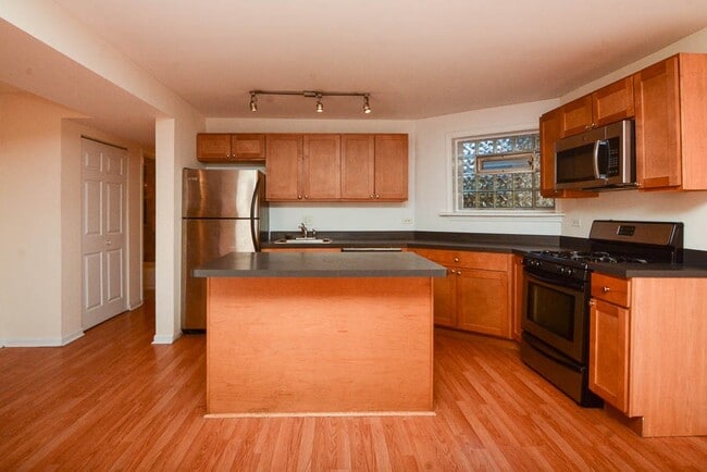 Photo - 3047 W Logan Blvd Unidad 6H