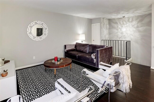 Building Photo - 3401 Timmons Ln Unit 26