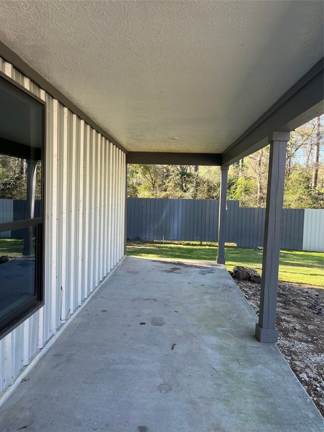 Photo - 18222 Bonnie Alice Dr Unit B