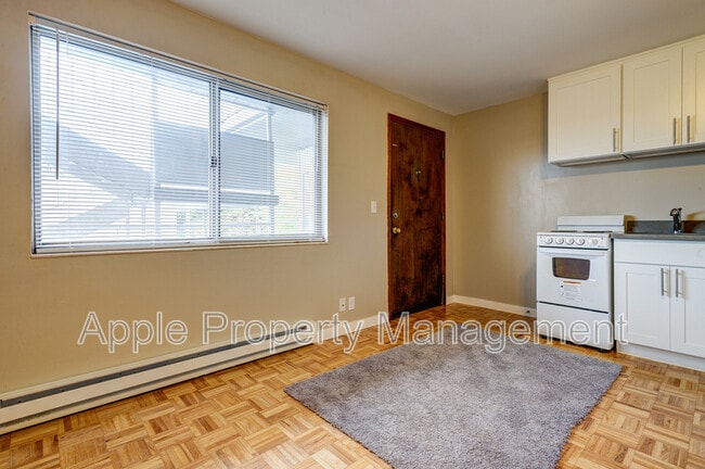 Photo - 9244 Greenwood Ave N Unit 1B