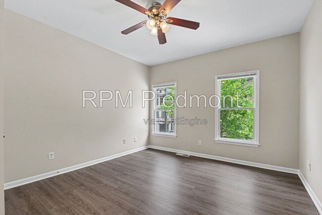 Photo - 740 Prince Pl NW