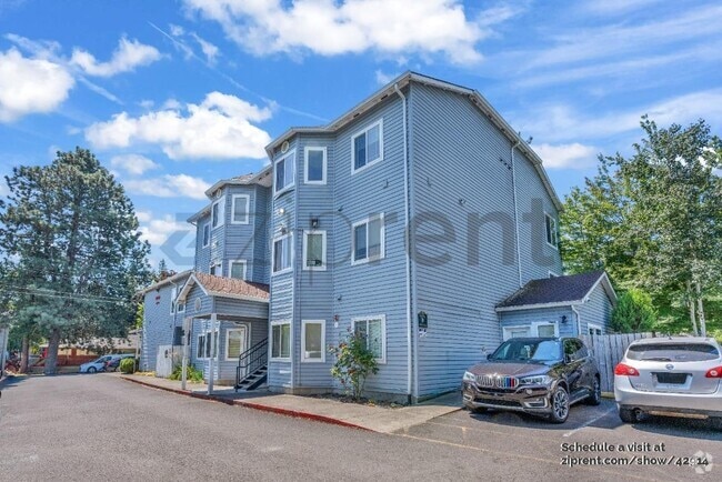 Building Photo - 12231 SE Bush St Rental