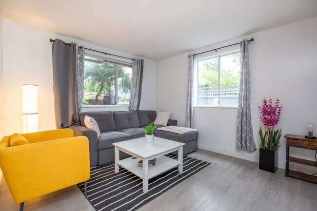 Building Photo - Mariner's Watch