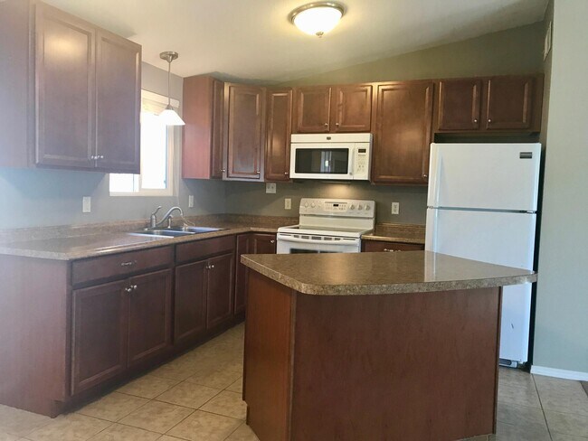 Photo - 1415 Willow Dr