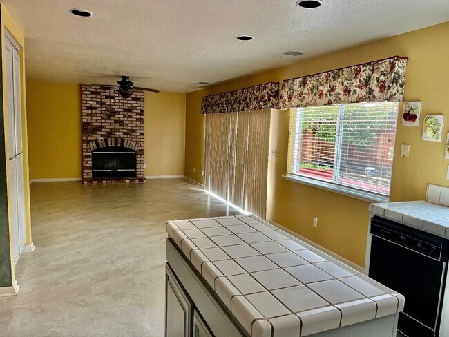 Photo - 6291 Camino del Lago