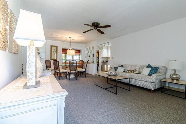 Photo - 1300 SE 7th Ct