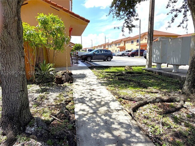 Photo - 17302 NW 74th Ave Unit 101