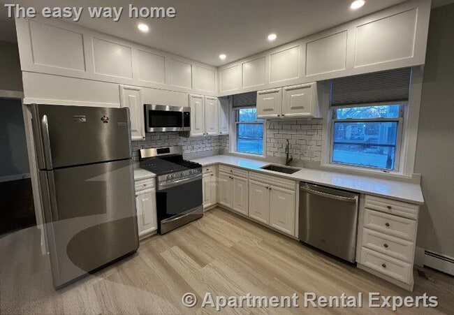 Building Photo - 158 Holland St Unit #1