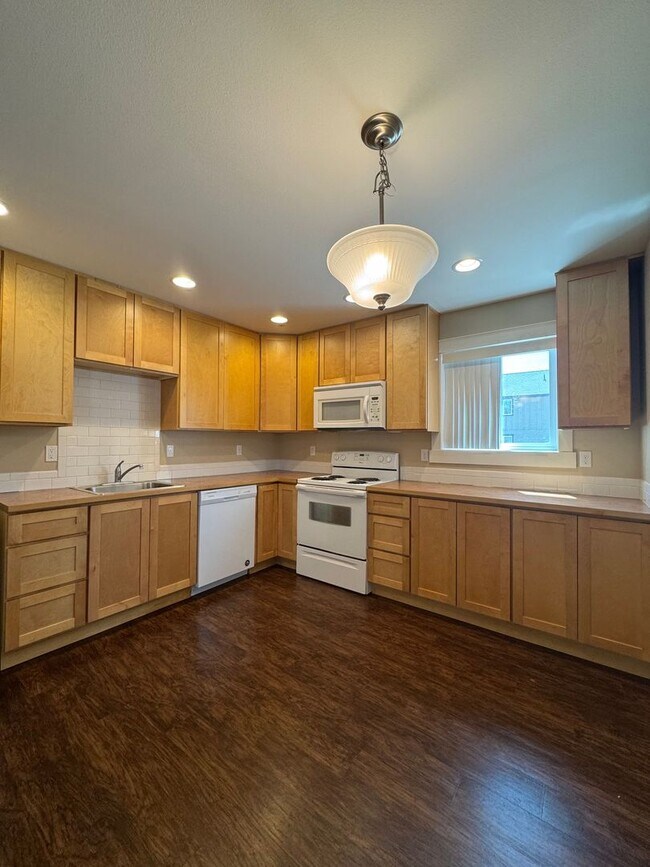 Photo - Cambridge Place I - 2239 Unidad #2