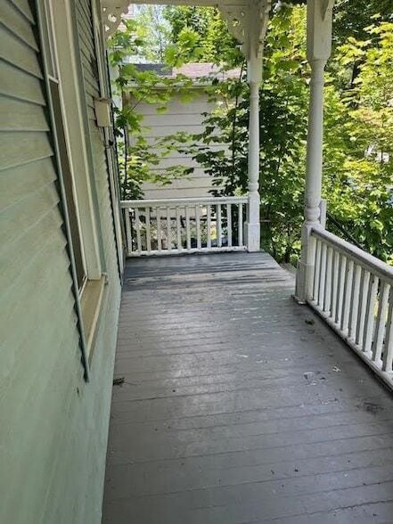 Photo - 165 Benton St
