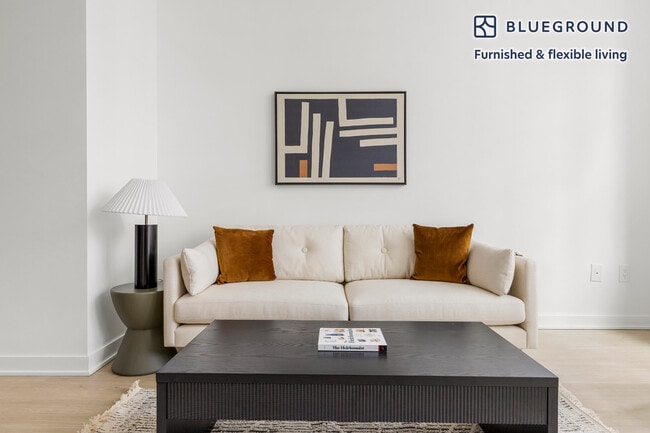 Photo - 160 Front St Unit FL5-ID2163