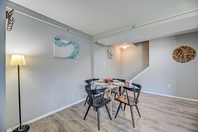 4805 Berwyn House Rd