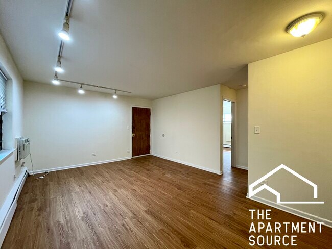 Photo - 6002 N Kenmore Ave Unidad 106