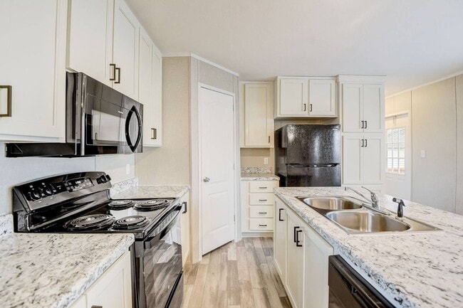 Photo - 1800 Oak Grove Rd E