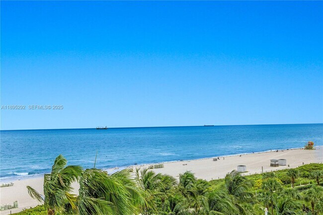 Building Photo - 3801 Collins Ave Unit 704