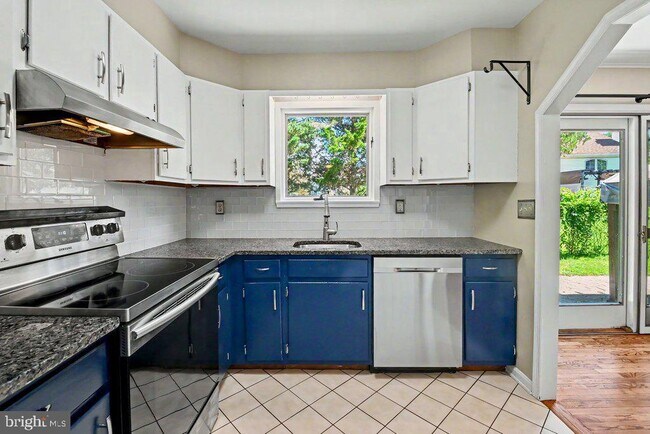 Photo - 7804 Stafford Hill Ct