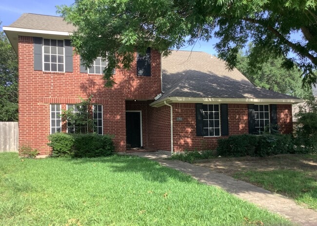 Building Photo - 2208 Ridgewood Dr Rental