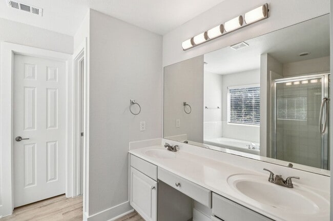 Photo - 23607 Silver Creek