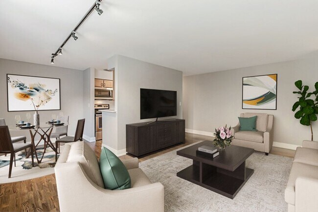 Photo - 6401 N Sheridan Rd