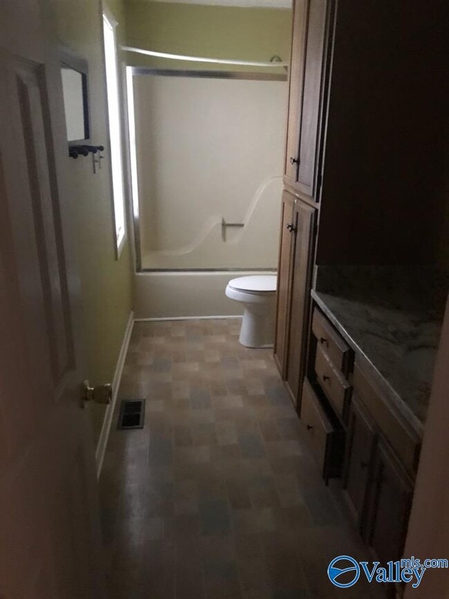 Photo - 7310 Chadwell Rd SW