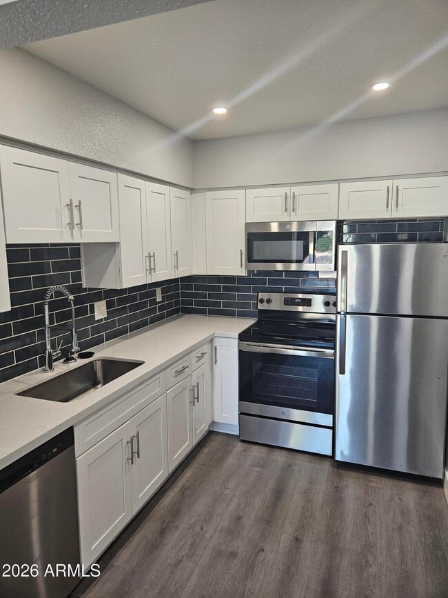 Photo - 1325 E Vista Ave Unit 1