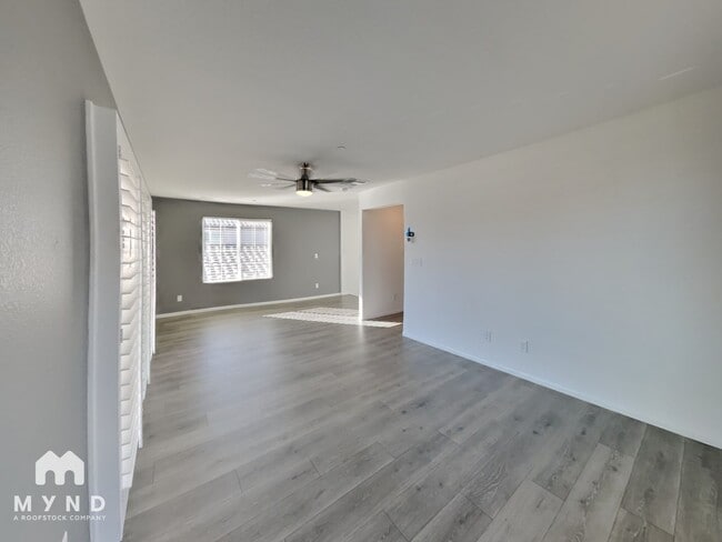 Photo - 8044 Mercury Skye St