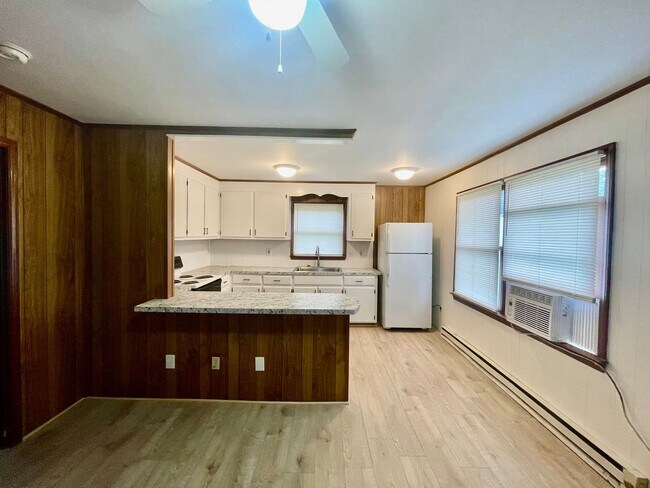 Photo - Must see Newly renovated 1 bedroom 1 bath apartment . Located in Dallas .