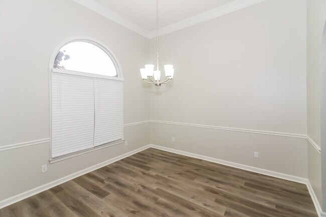 636 Old River Cove
