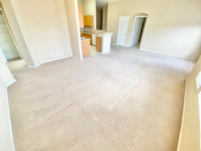 Photo - OVELY 2 BED ROOM 2 BATHROOM TOWNHOES LOCATED IN A GATED COMMUNITY IN HENDERSON