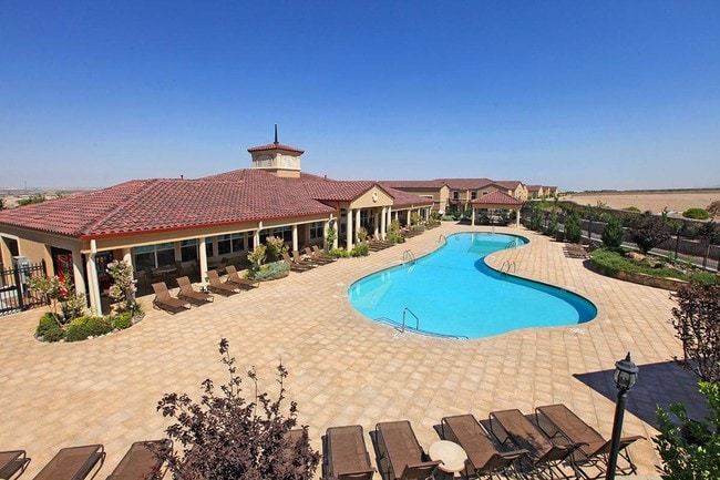 Photo - Lifestyles on the Reserve Apartamentos