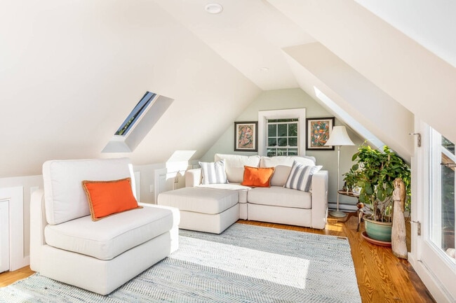 Building Photo - 27 Blaney St Unit SI ID1045451P