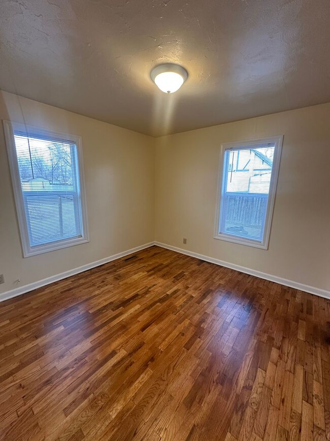 Photo - 305 S 33rd St Unit 305 1/2 S 33