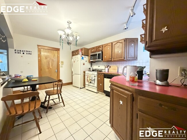 Photo - 13 Berkshire St Unit 2