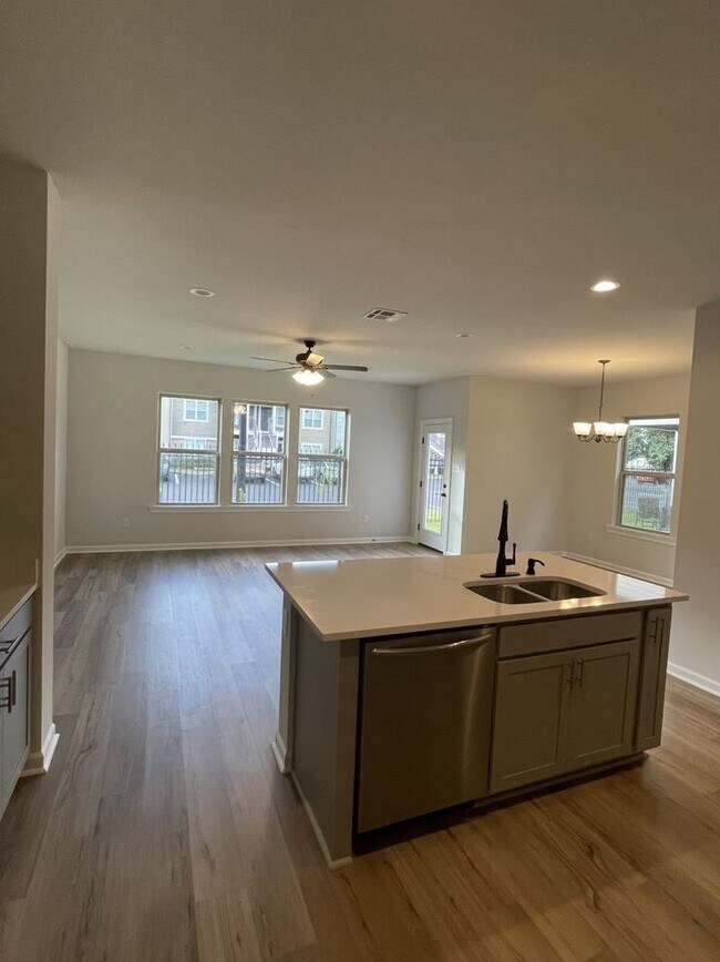 Photo - 958 Bengal Crossing Ave