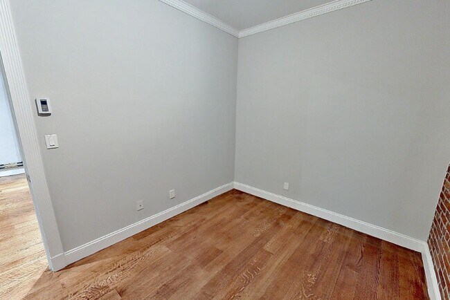 Photo - 434 W 52nd St Unit 3