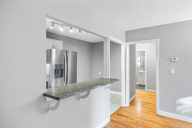 Building Photo - 11 Cogswell Ave