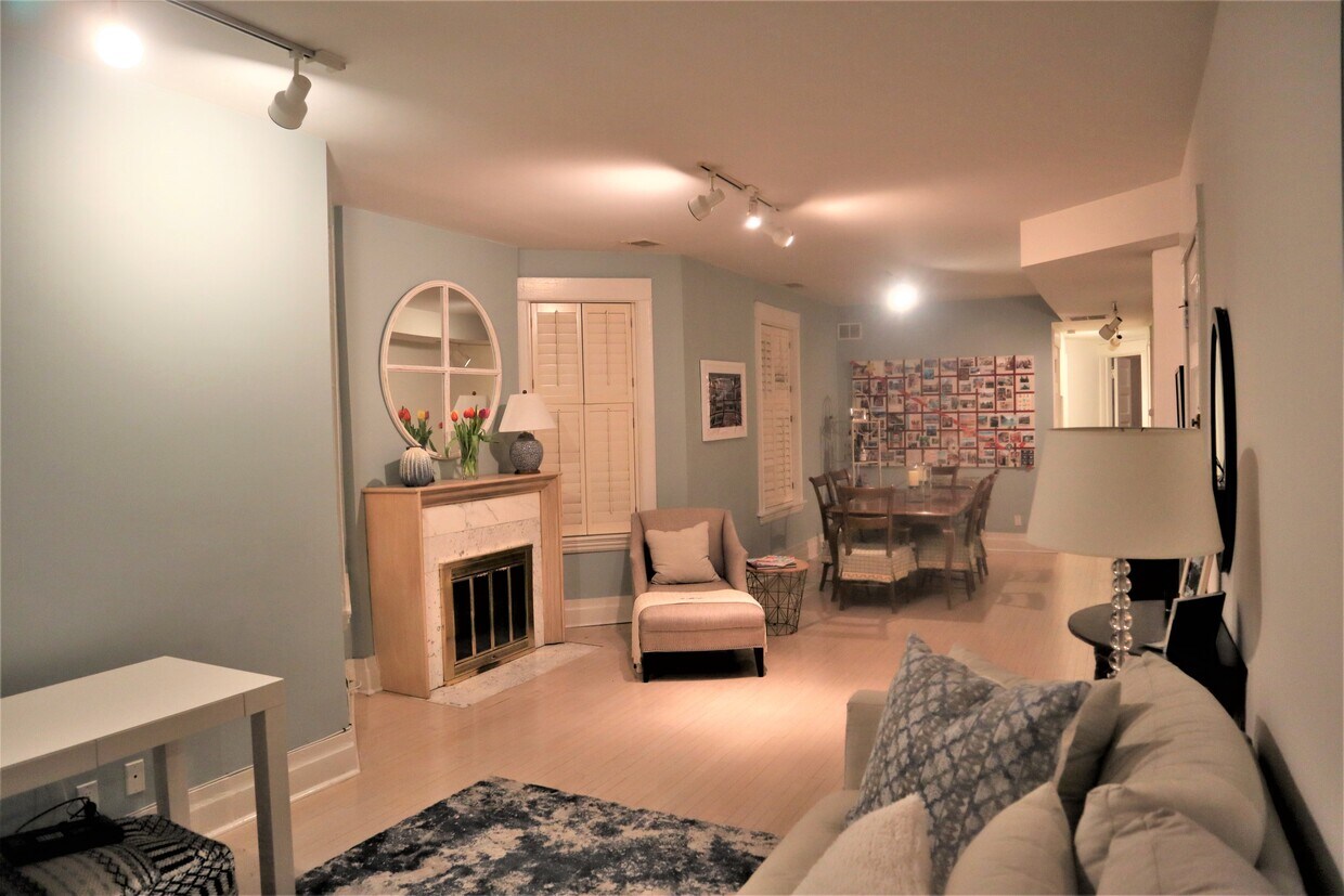 Photo - 1129 W Oakdale Ave (Chicago, IL)