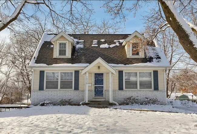 Photo - 1938 63rd St Casa
