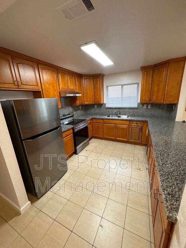 Photo - 3546 44th St