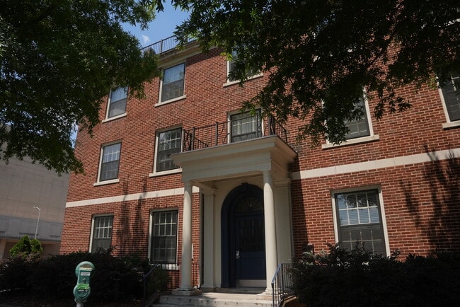 Photo - 615 Lindsay St