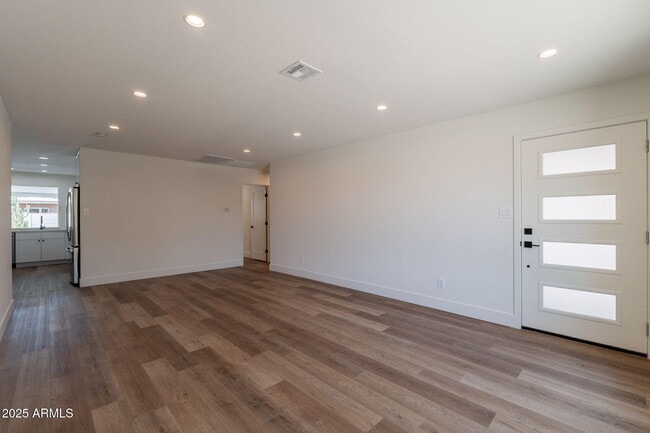 Photo - 1530 E Alameda Dr